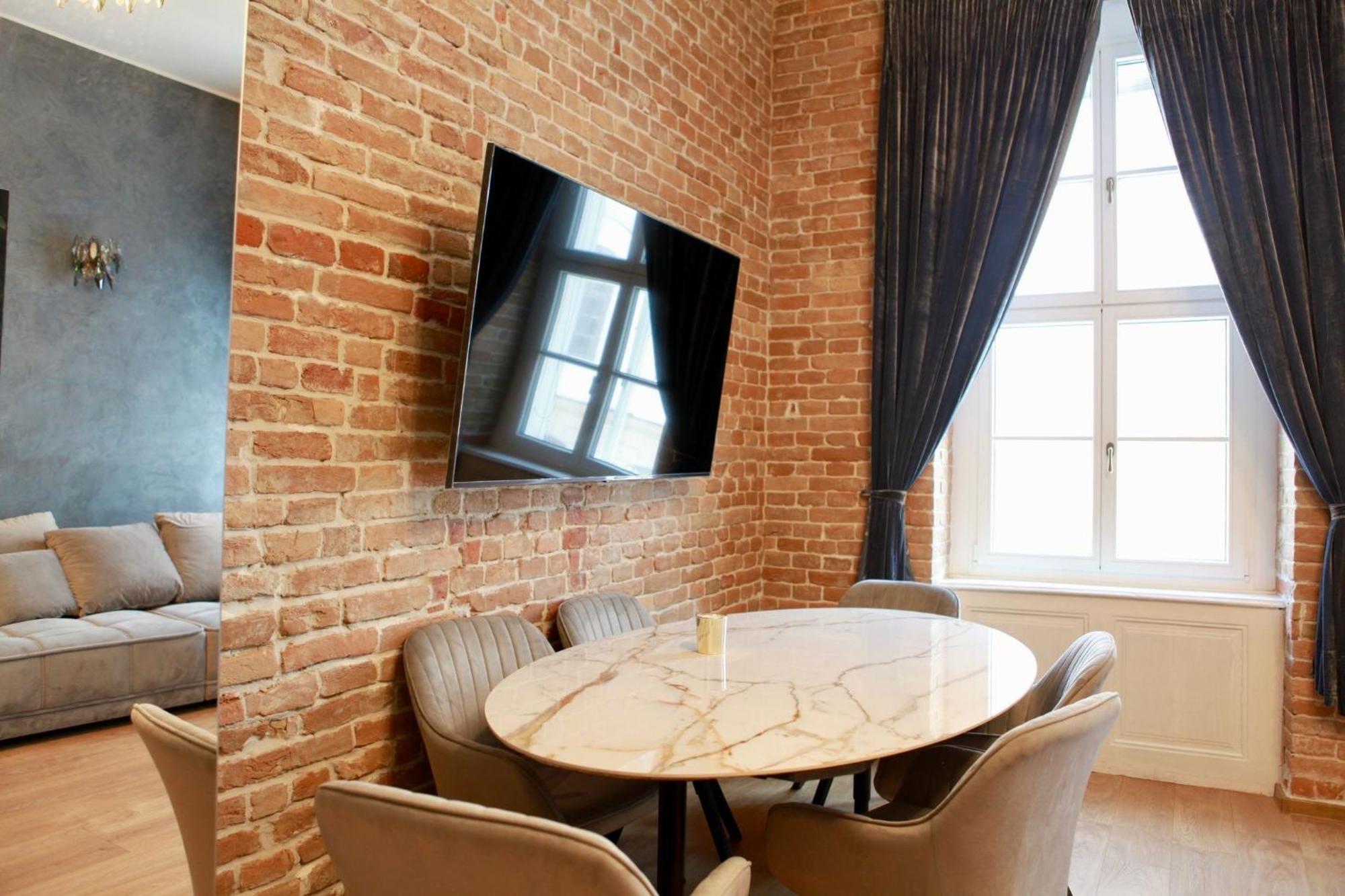 Apartament Heart In The Old Town Bratysława Zewnętrze zdjęcie